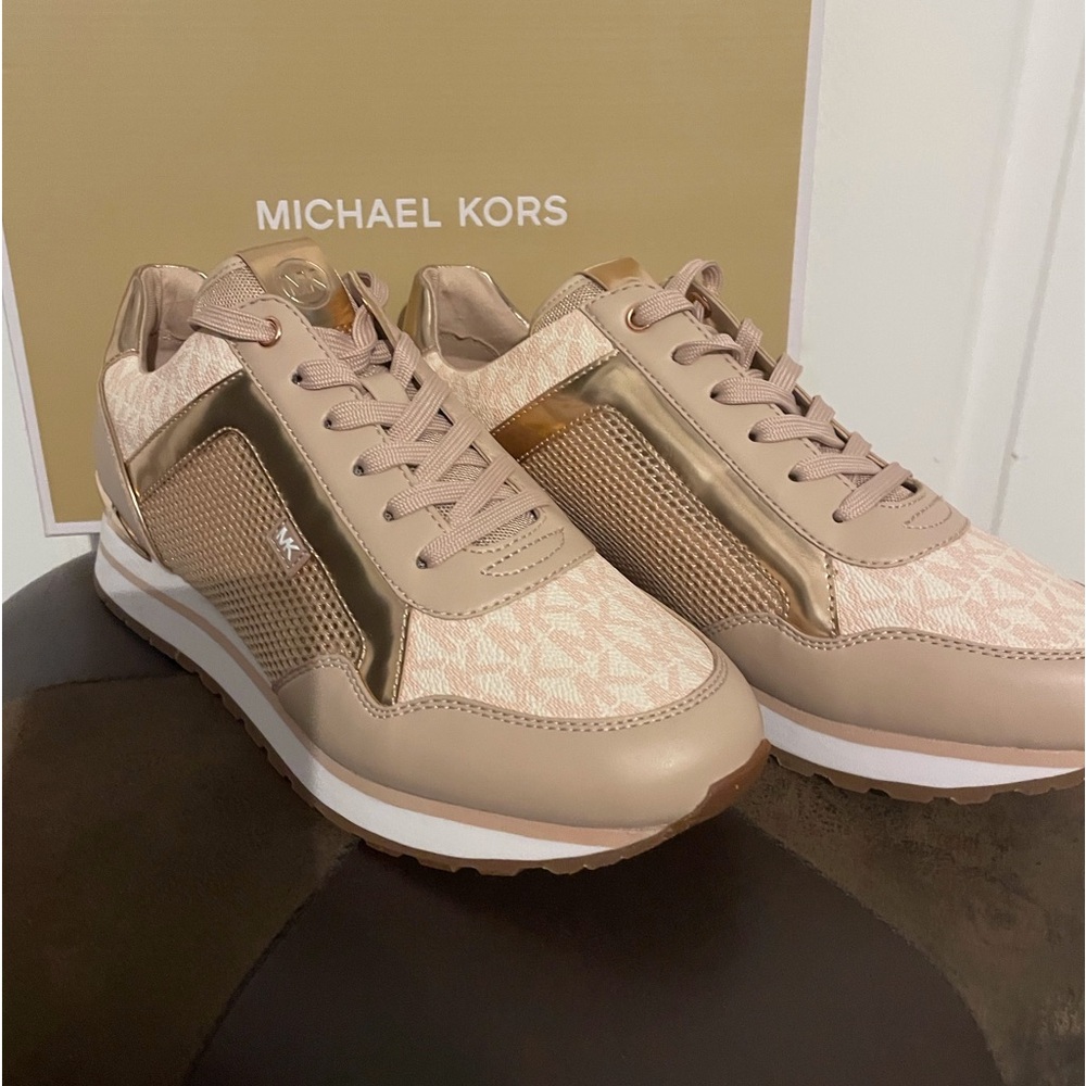 Tennis Shoes